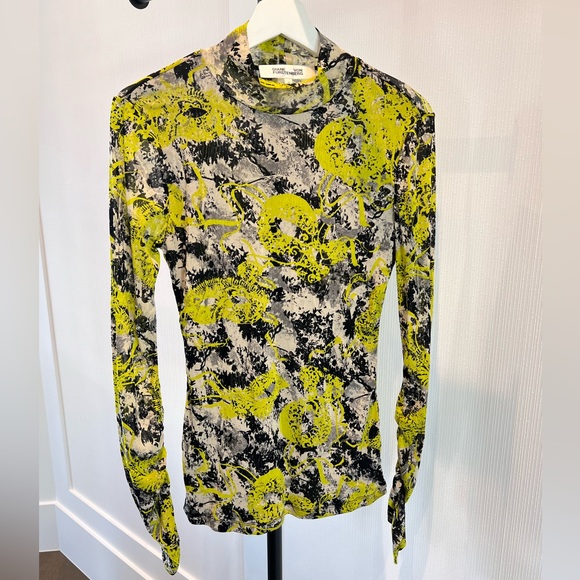 Diane Von Furstenberg mesh print mock neck top M - Picture 1 of 5
